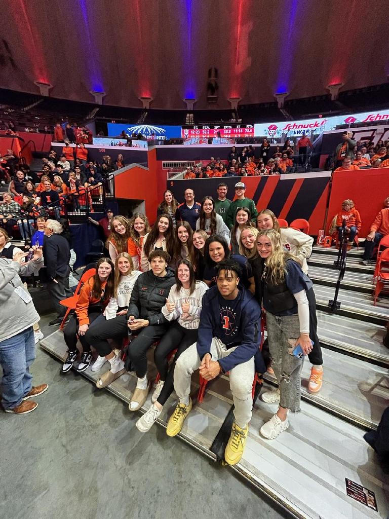 Lady Wave at Illini game