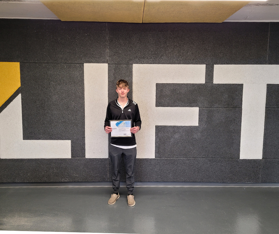 LIFT student receives certificate
